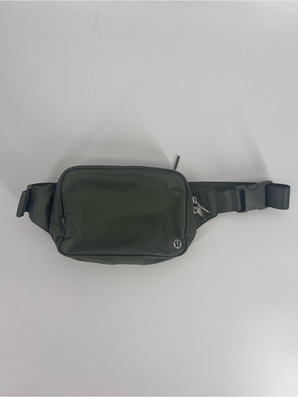 Lululemon Everywhere Belt Bag Green Crossbody Waist Pack Unisex - Picture 2 of 9